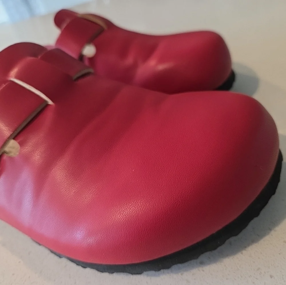 Project Cloud Women Red Leather Buckle Clogs Memory Foam Insole Sz 7.5 - Picture 8 of 14